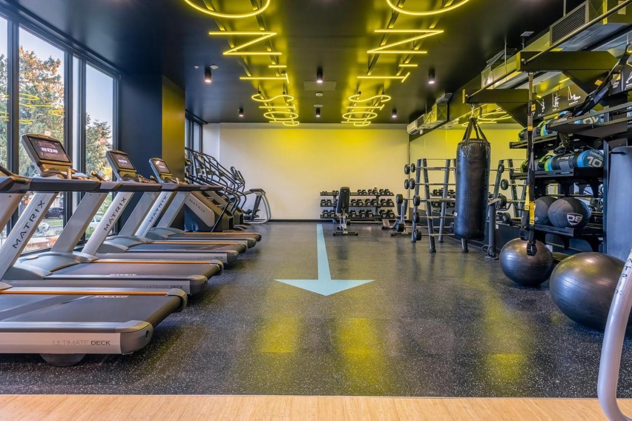 District 1br W Gym Pets Nr Dining Sea-642 Apartment *